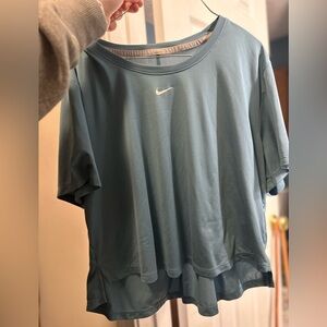 Nike workout top